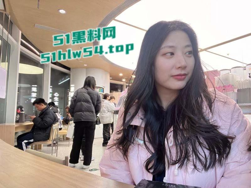 瓜友投稿曝光自己反差女友,喜欢镜前看自己被操,淫荡模样 母狗属性简直拉满!-2