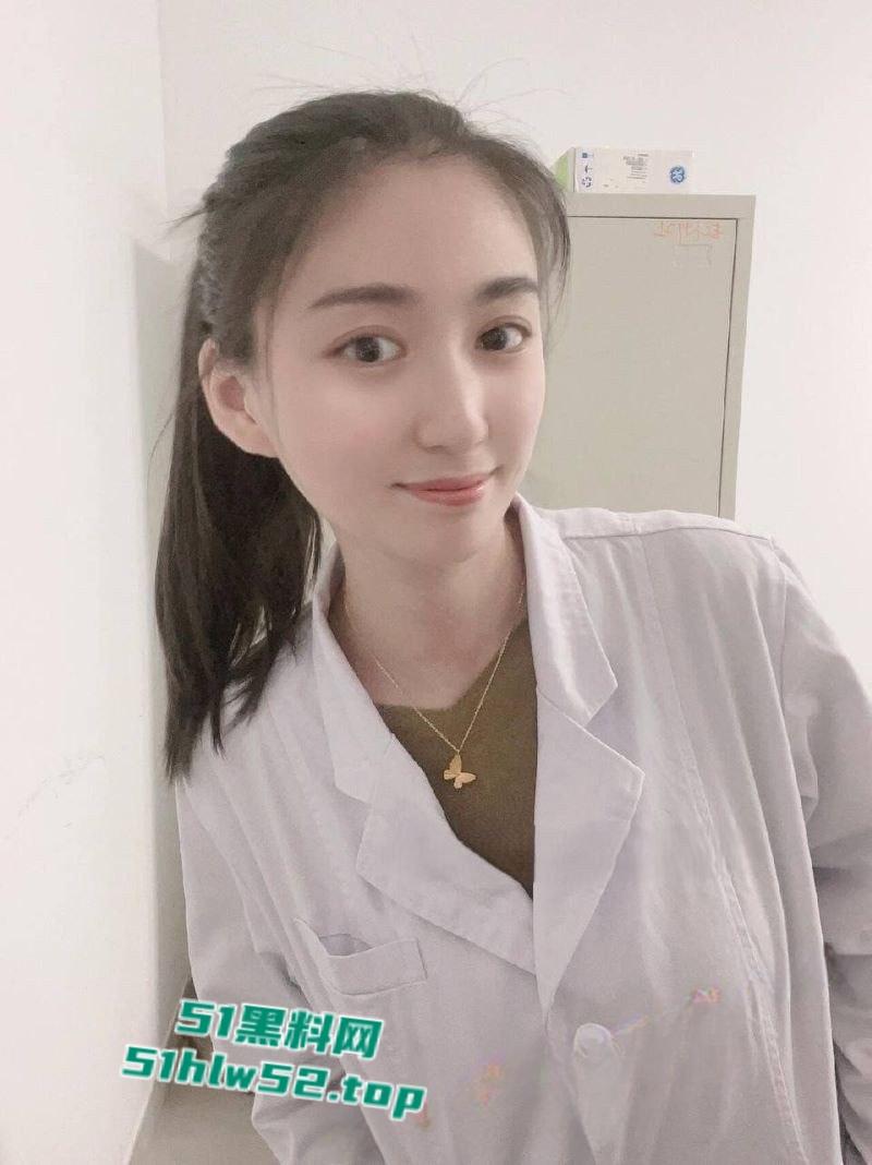 极品反差医生【陈漂亮】和科室领导乱搞医院激战,约炮视频曝光,后入爆操淫水狂流!-4