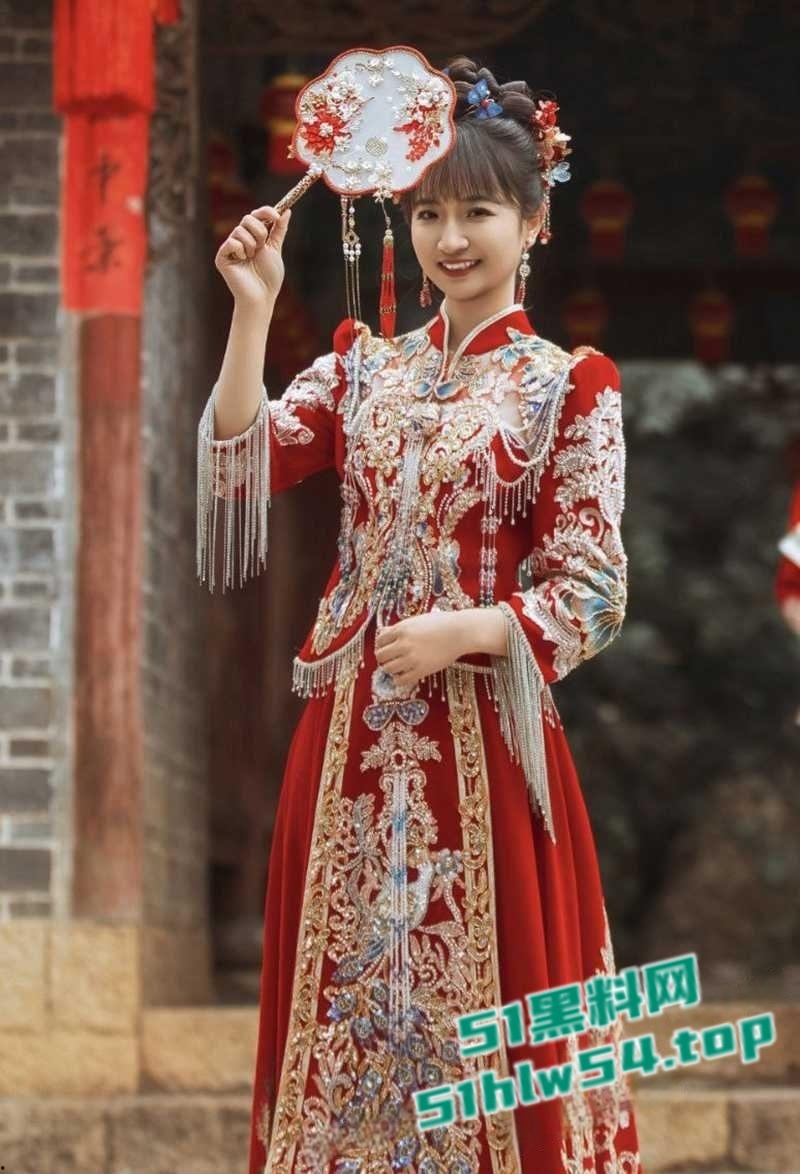 新婚美女护士【小雪】大量不雅视频被曝，出轨成性沦为性奴母狗，露脸自慰舔屌调情聊天记录更是淫荡！-5