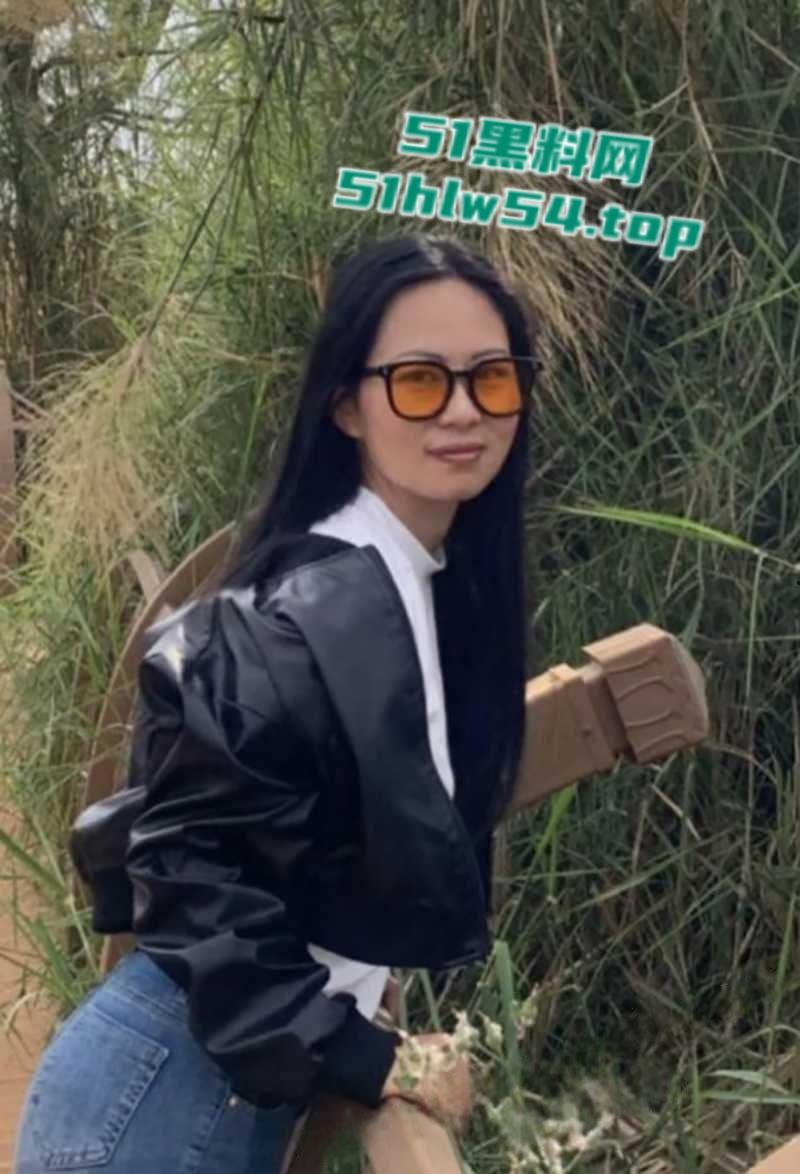 新婚美女护士【小雪】大量不雅视频被曝，出轨成性沦为性奴母狗，露脸自慰舔屌调情聊天记录更是淫荡！-8