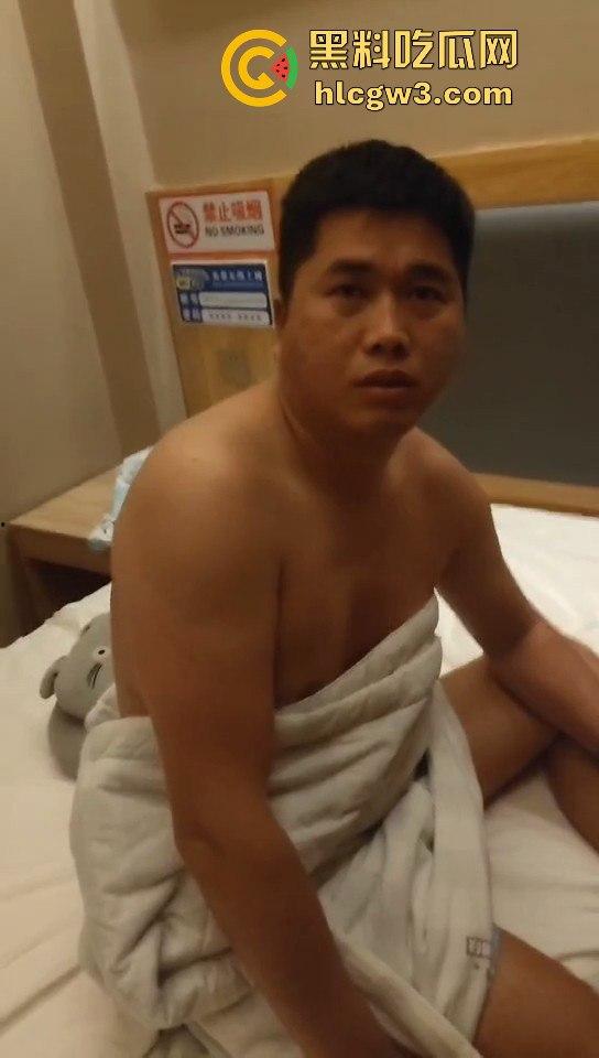 瓜友爆料山东狼友,洗澡脱光还没上钟就被老婆抓,这钱退不退?老婆说饭都吃不上了你还跑出来浪!-3