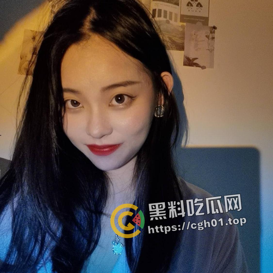 苏州乱伦瓜!亲妹妹做女友 调教成小母狗 饱满小鲍鱼里汁水真多-4