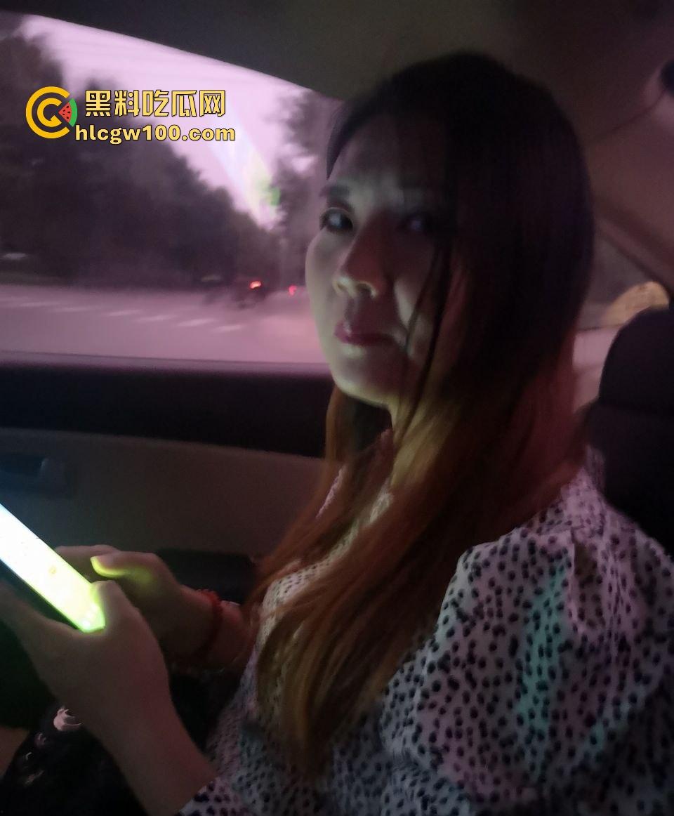 济宁露脸黑丝骚逼人妻,背着老公淫趴开局,KTV换黑丝开干一路到酒店,被四男轮到逼都肿了也不怕老公发现?-2