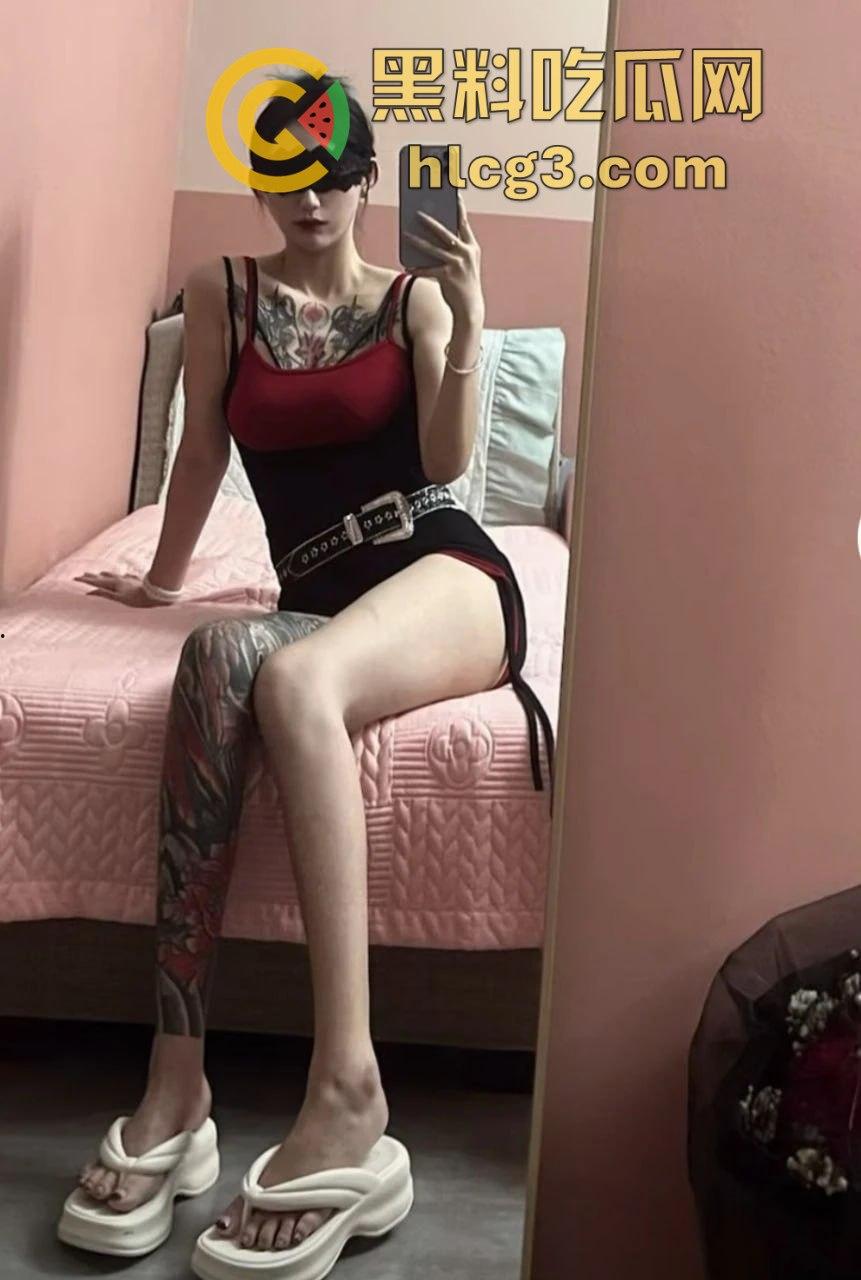 快手爆炸丑闻!纹身女神『彤謌』与榜大哥私会渔网做爱视频外泄,清纯颜值暗藏“风骚”真相!-12