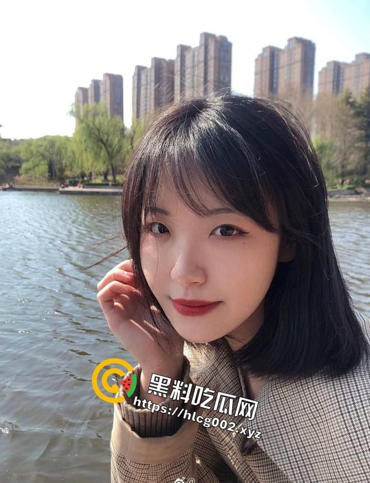 山东济南反差婊吕金梦被调教投稿流出!你的新娘我的肉便器-2