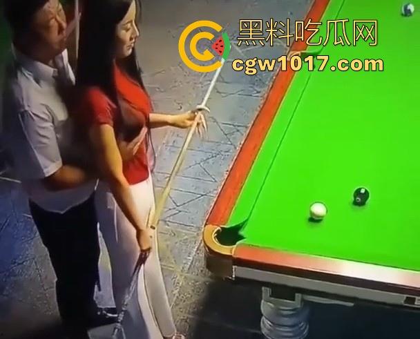 21世纪最伟大的职业台球助教!挽救了很多无知少女,也启蒙了很多少男,让我们好好重温一下那些经典名媛战役吧!-1