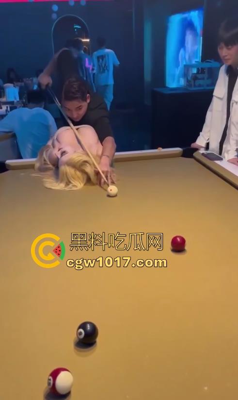 21世纪最伟大的职业台球助教!挽救了很多无知少女,也启蒙了很多少男,让我们好好重温一下那些经典名媛战役吧!-8