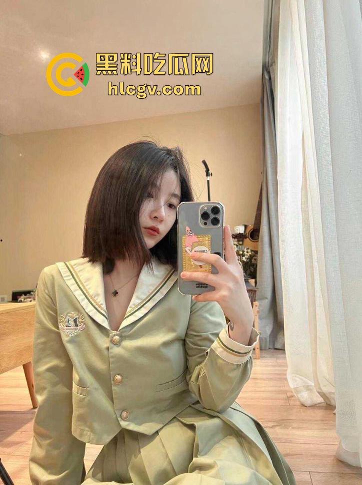 赣州师范科技学院【杨佳静】翻车!校内反差婊堪比再世潘金莲,一双玉臂千人枕,半点朱唇万人尝!-5