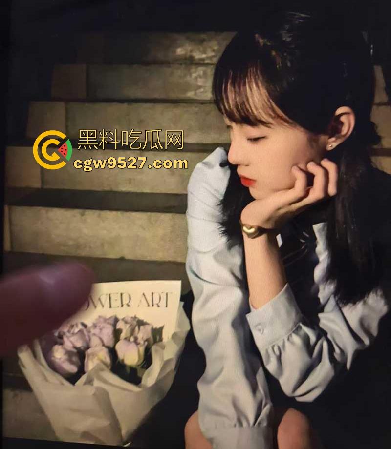 武汉理工大学学姐【李琪】性爱分手后遭渣男无情泄露,骚逼的性爱生活一览无遗,十分反差十分淫骚!-1