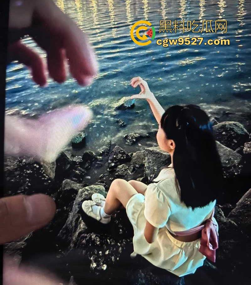 武汉理工大学学姐【李琪】性爱分手后遭渣男无情泄露,骚逼的性爱生活一览无遗,十分反差十分淫骚!-5