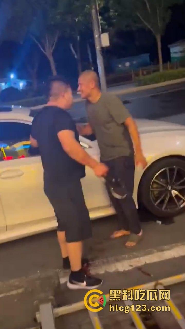 泰州两男子酒后互殴 重拳出击 脑袋都要开花了-8