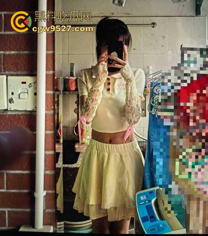 武汉理工大学学姐【李琪】性爱分手后遭渣男无情泄露,骚逼的性爱生活一览无遗,十分反差十分淫骚!-6