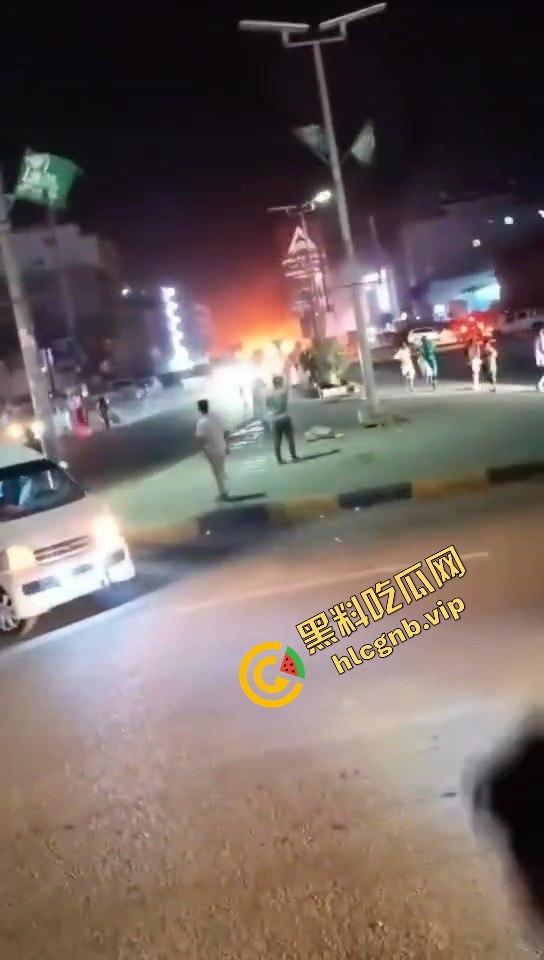 摩苏儿激烈枪战再现,伊拉克苏莱曼尼亚爆炸画面疑似汽油站爆炸!-7