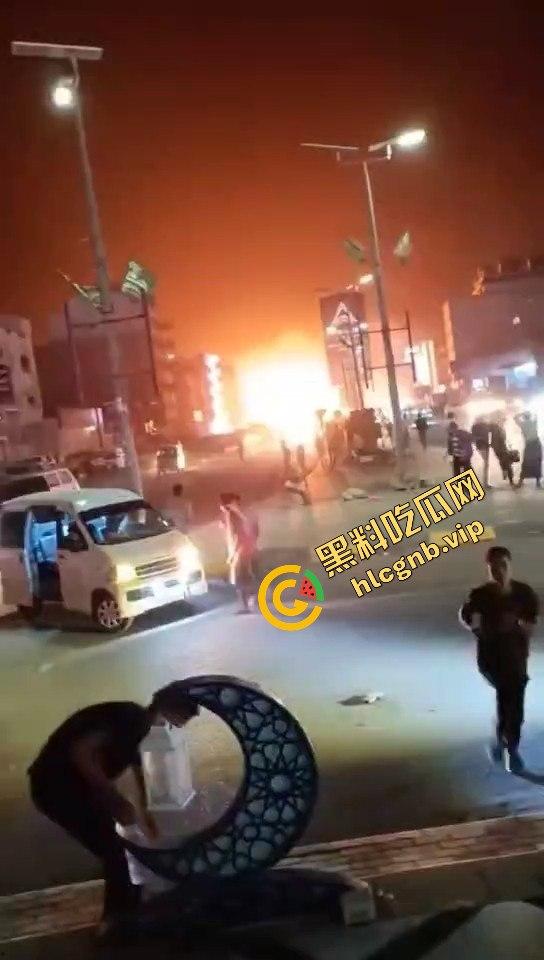 摩苏儿激烈枪战再现,伊拉克苏莱曼尼亚爆炸画面疑似汽油站爆炸!-10