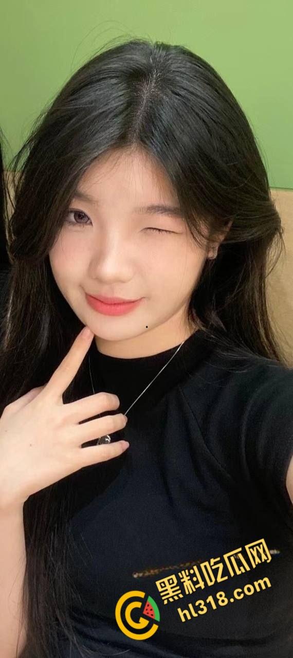 广西桂林理工大学【莫韩秋】,与男友激情啪啪视频曝光,丰满翘臀母狗被后入爆菊花,爽到浪叫连连 !-1