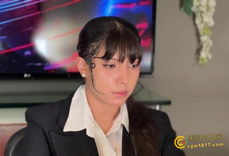 日本混血网黄【Tylerx0x】，化身性感新闻女主播，低胸职业套装玩羞辱播报，被众猛男轮流颜射调教 ！-7