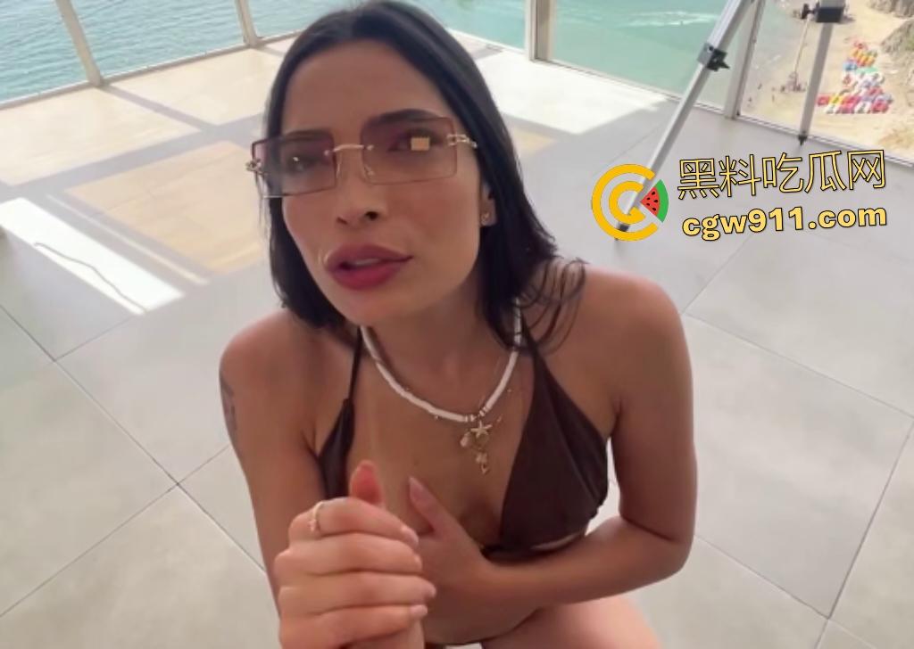 OnlyFans眼镜少妇【Jenn Pinzon】酒店狂骑巨屌内射!肥臀主动欲罢不能,鸡巴被吸干热情迷醉!-3