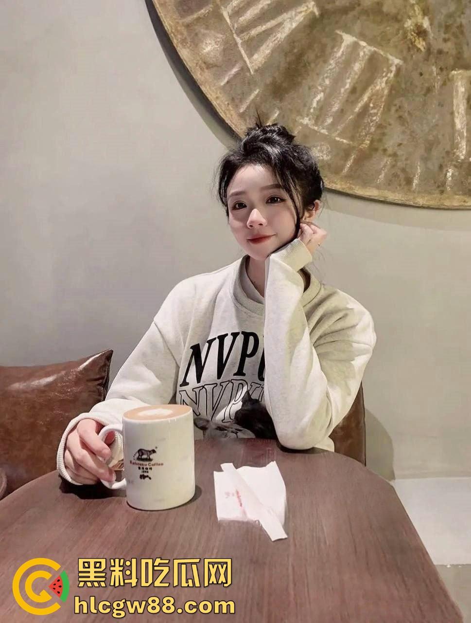 武汉极品人妻【王悦】私拍泄密,身材白嫩紧致,私下被老公调教成母狗,夜里被操哭求饶!-3