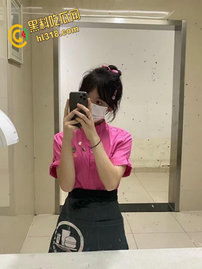 极品少女福利姬【麦麦】,清纯艺术生在麦当劳兼职,主动约炮小哥哥,被大屌爆操嫩穴,淫骚表情无比诱人 !-2