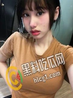 06年巨乳留学生私房照片流出,国外留学的反差婊小妹性欲旺盛平时没事爱拍点自慰视频给男友看,惨遭男友泄密-9