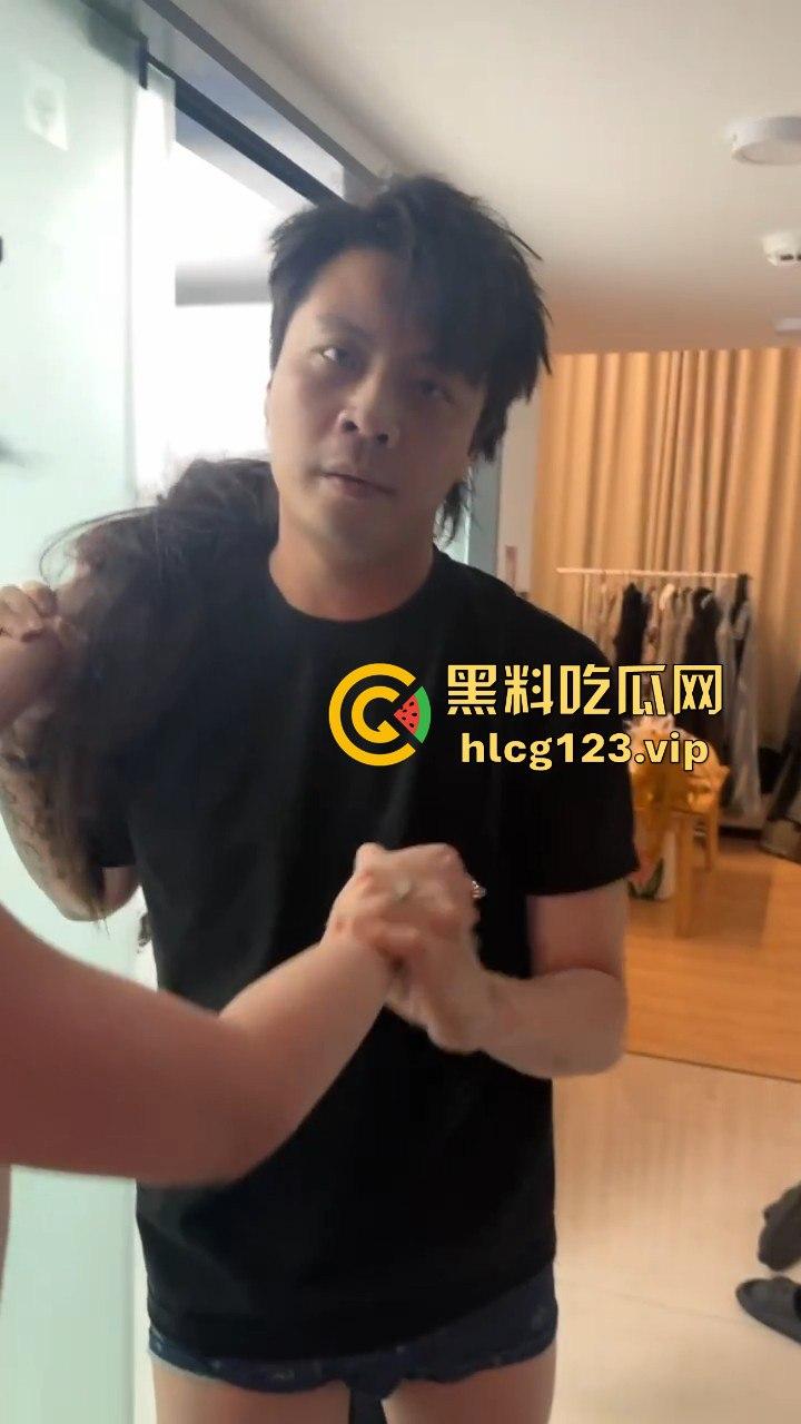 汕头知名男歌手【七万】出轨实锤!原配抓小三怒薅头发,七万护小三被骂软饭男!-10