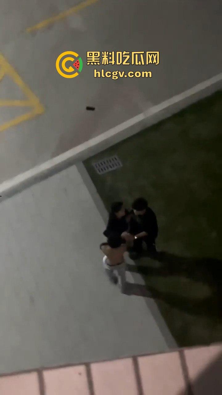 小仙女脚踏两条船惹怒男主,带小三校园漫步被逮个正着!原配男主怒揍一顿,小三还被安慰,真是个母0无疑!-6