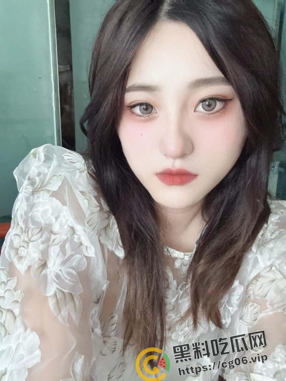 瓜友投稿！上海纹身母狗【江颖】恋情内给网友发私密视频被男朋友曝光 抠逼 摸奶 是自家男朋友的大屌满足不了你吗-4