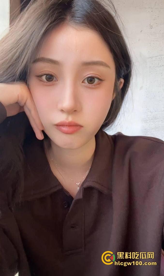 2025年度最快反差新人出炉,哈尔滨顶级颜值气质女神『侯悦然』啪啪视频流出,美乳粉穴精致脚丫看得人舍不得用力!-7