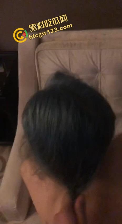 事实证明鸡巴够大,女人就是狗,佛山第一炮【宇宇桑】干疯小骚B,抽插中问她身份,她浪叫我是狗!-6