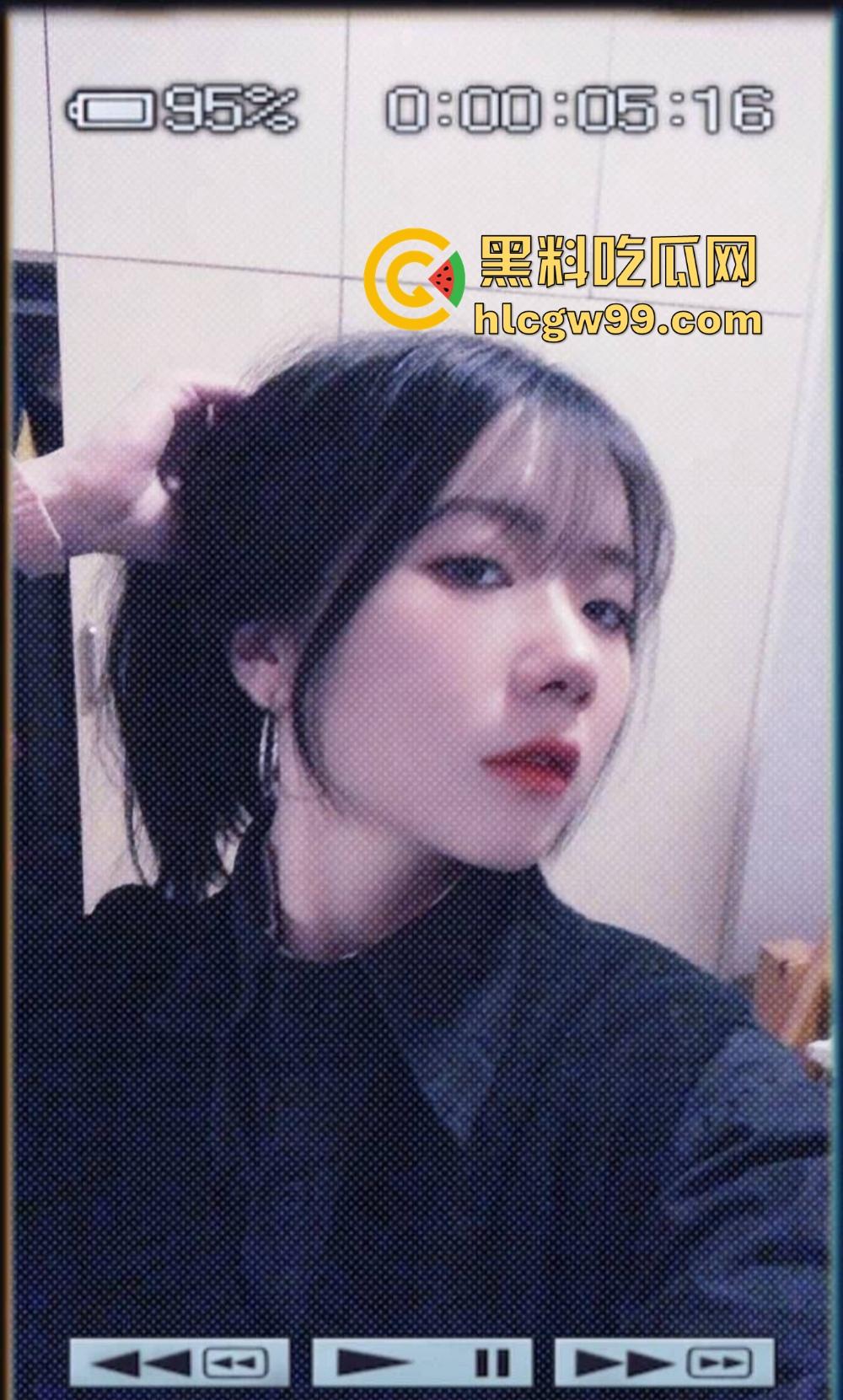 贵阳职业技术学院骚逼『 林思媛』为了学生会长宝座送逼求操,巨乳翘臀被学长们轮流操到爽翻天!-2