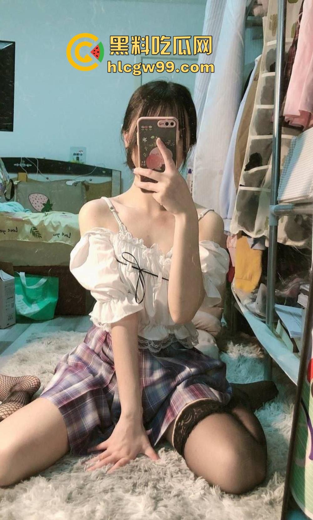 贵阳职业技术学院骚逼『 林思媛』为了学生会长宝座送逼求操,巨乳翘臀被学长们轮流操到爽翻天!-12