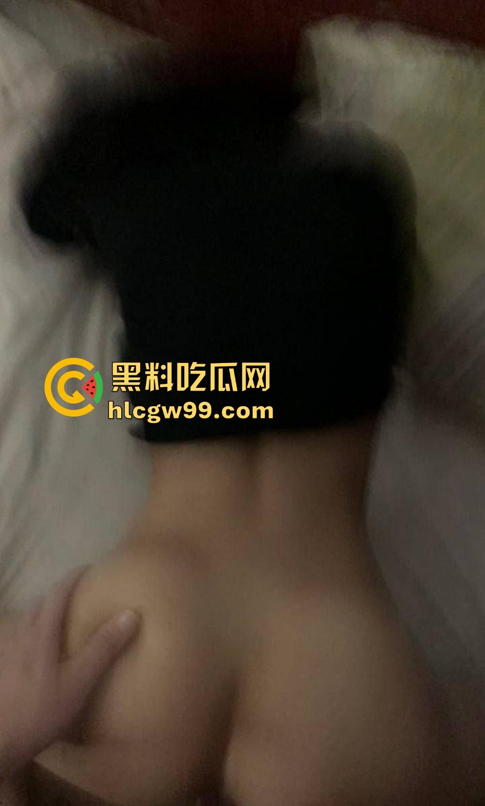 贵阳职业技术学院骚逼『 林思媛』为了学生会长宝座送逼求操,巨乳翘臀被学长们轮流操到爽翻天!-16