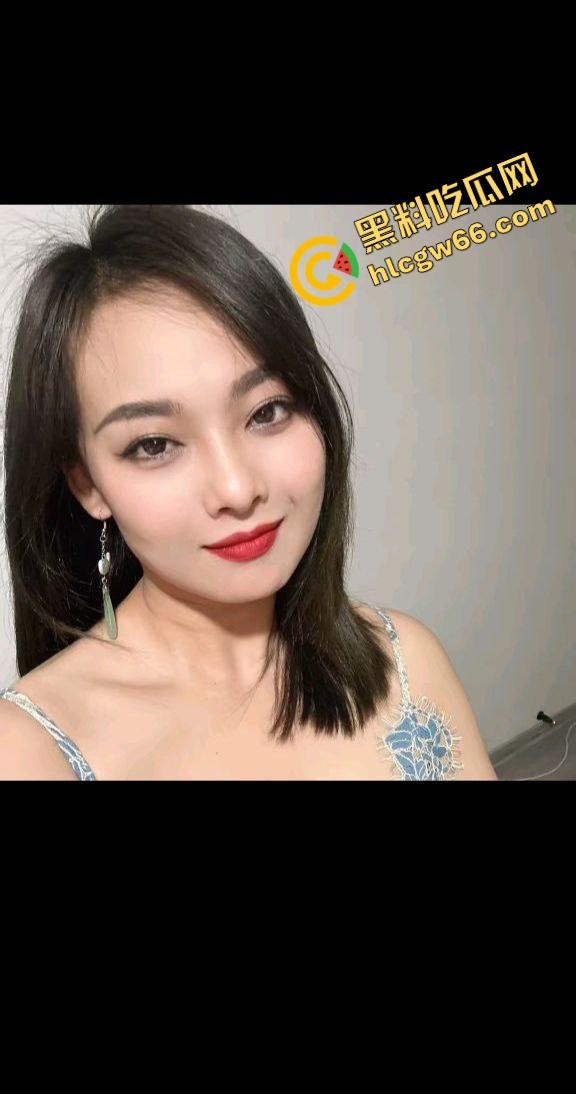 贵阳茅台老板娘【闪总】酒卖不动干脆卖逼,微信流出剧情福利包,护士装口交挑逗骚到爆!-5