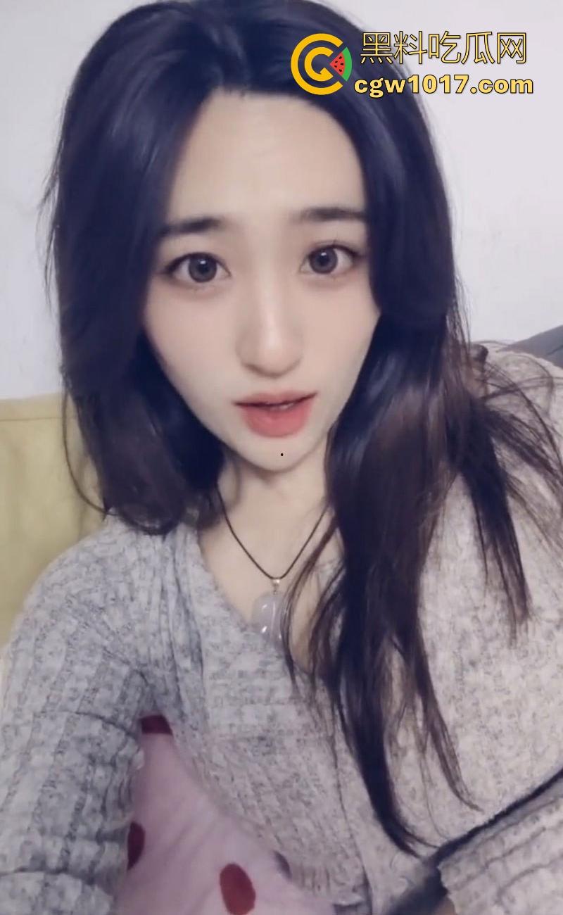 辽宁工商学院【廖齐柔】清纯外表下淫乱至极,实习工作期间与同事约炮做爱,男友怒爆露脸视频报复!-1