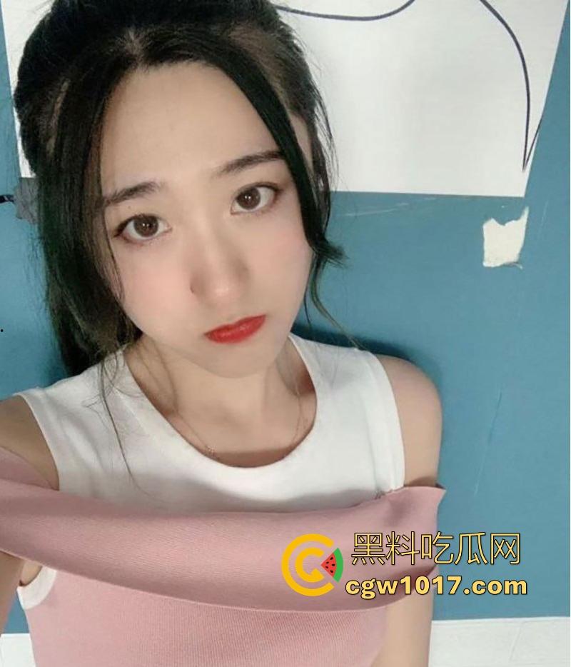 辽宁工商学院【廖齐柔】清纯外表下淫乱至极,实习工作期间与同事约炮做爱,男友怒爆露脸视频报复!-2