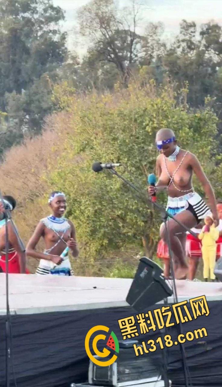 开普敦东部Miss inkciyo传统选美比赛,参加选手必须是处女,性感酮体舞台一展歌喉,不得不说真有看点 !-1