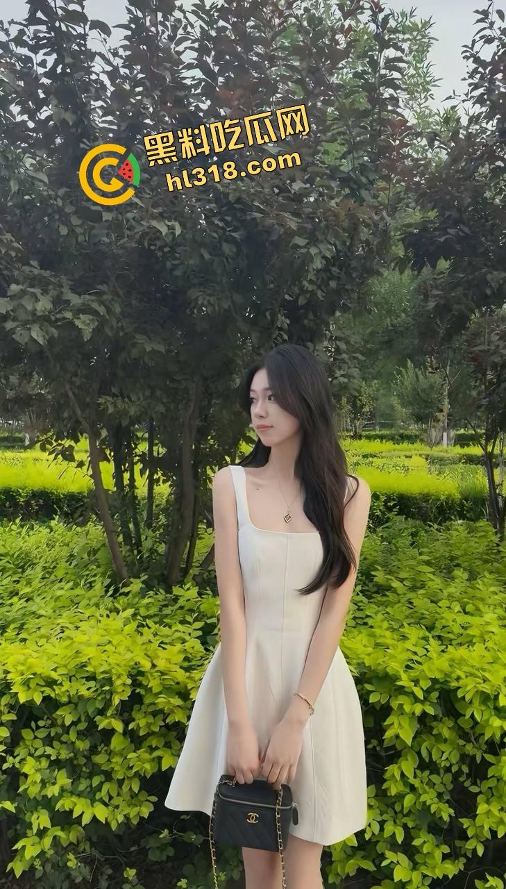 小鬼子财阀泳池淫趴曝光,巨乳尤物泡在泡泡池里,被富豪轮流后入爆操,水声浪叫混成一首交响曲!-5