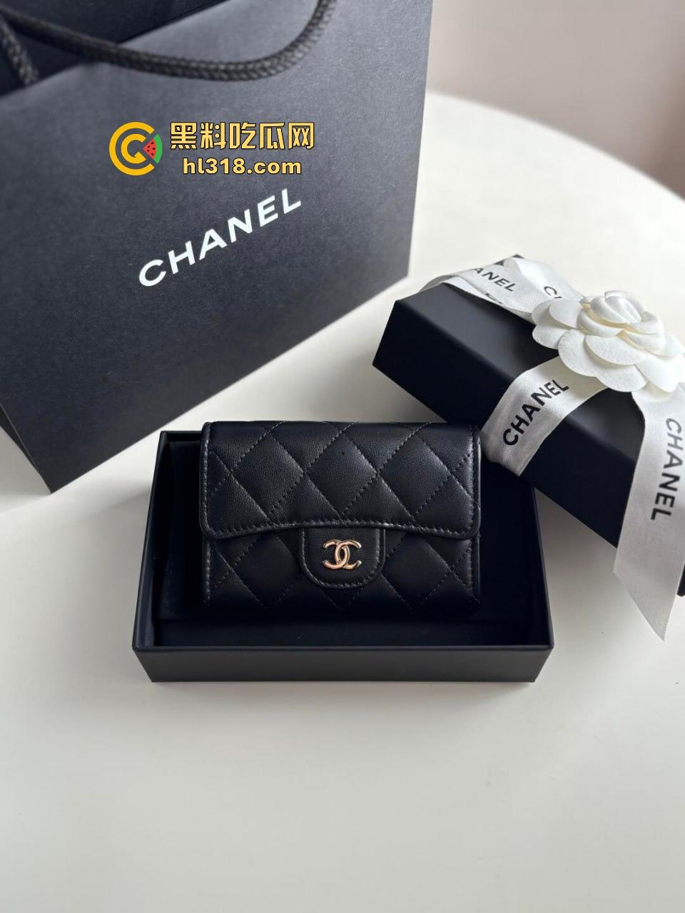 有钱人的玩物,轻轻松松一个小包拿下极品小妹,无套内射绝美小穴,又是羡慕有钱人的一天!-1