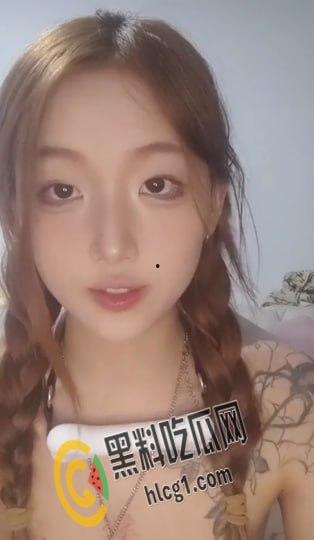 高颜值校花 张阳阳 强势回归 SM道具齐上阵 滴蜡乳夹疯狂抠穴 无套啪啪 绝对炸裂-12