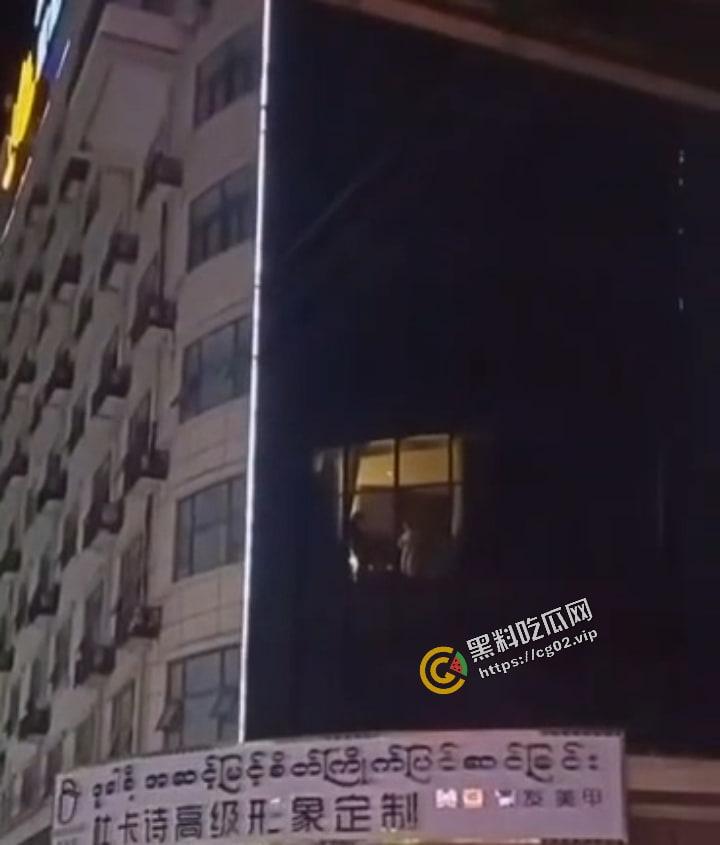 知名品牌富婆聚集地 杜卡诗高级形象定制  店面楼上上演 活春宫 皮影戏 还有一女子专门拍摄-3