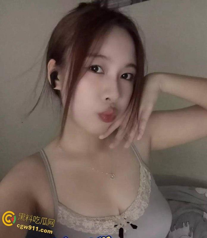 吉林反差母狗【程书宁】,巨乳细腰白虎嫩穴,深喉口交掰逼求操,两个奶子跟个小白兔一样太骚了 !-1