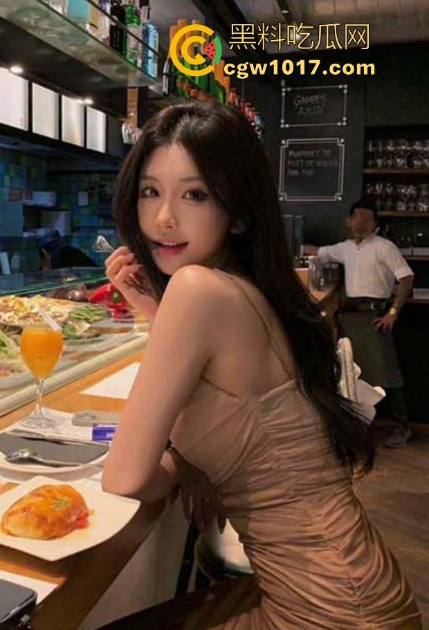 海角乱伦!深夜幽会骚逼表姐,喝醉后无套猛操,对着镜子一边操一边后入,精液狠狠的内射到骚逼里!-2