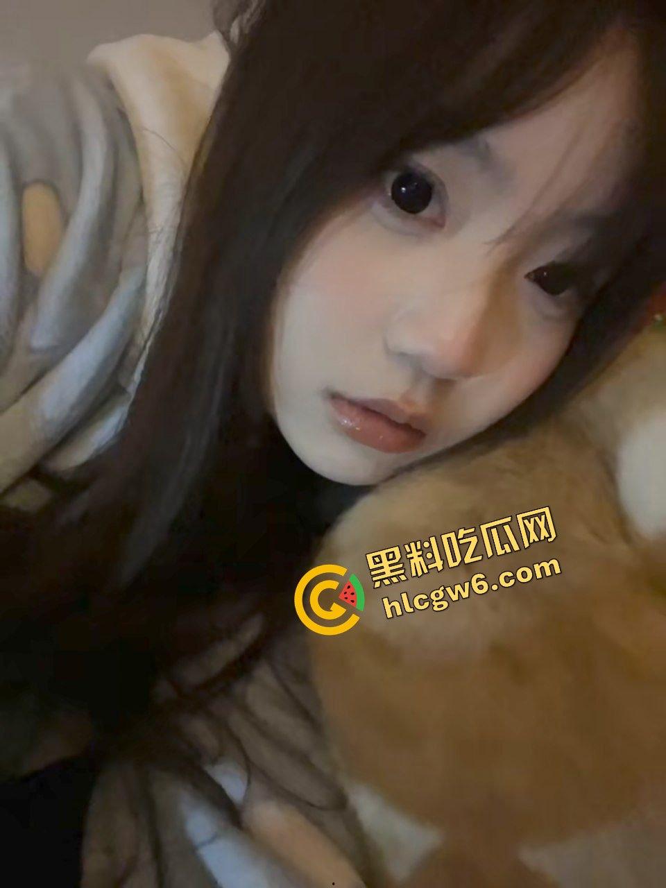 重庆舞蹈学校白虎粉嫩小骚货『于心怡』刚成年精神白虎妹 多金猛男约炮无套爆操骚逼!原创独家曝光流出!-3