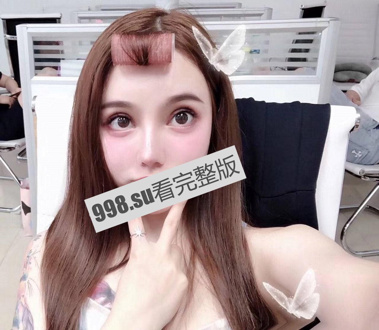 武汉大学新闻传播学李依玲 约炮视频被男方随意流传-4