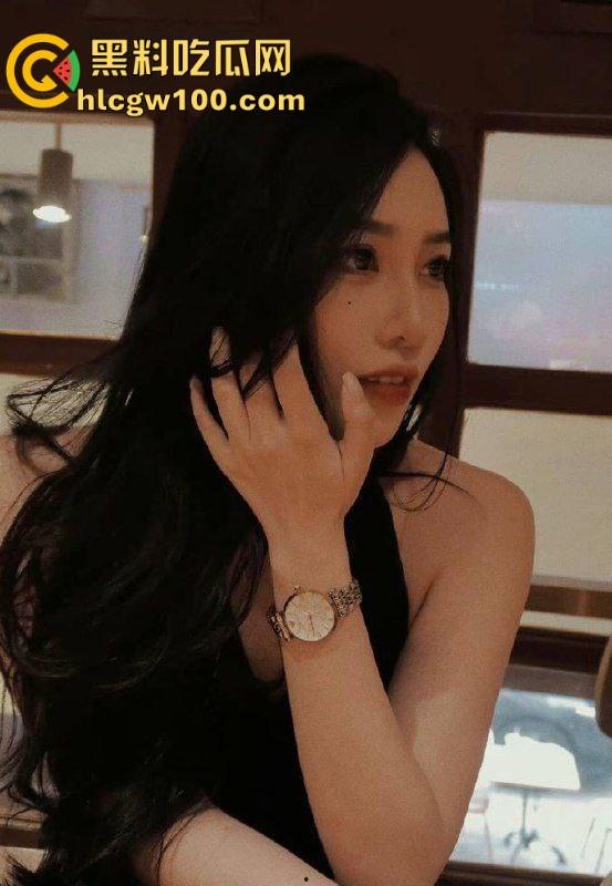 黑料吃瓜严选极品情侣自拍，真实做爱第一视角，反差妹沉浸式后入啪啪让人撸飞裤衩，绿帽大佬投稿的诚意满满！-1