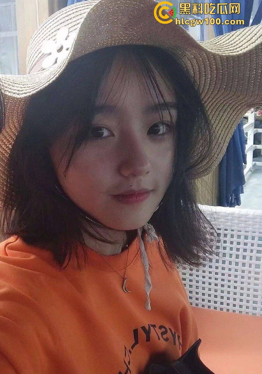 黑料吃瓜严选极品情侣自拍，真实做爱第一视角，反差妹沉浸式后入啪啪让人撸飞裤衩，绿帽大佬投稿的诚意满满！-3