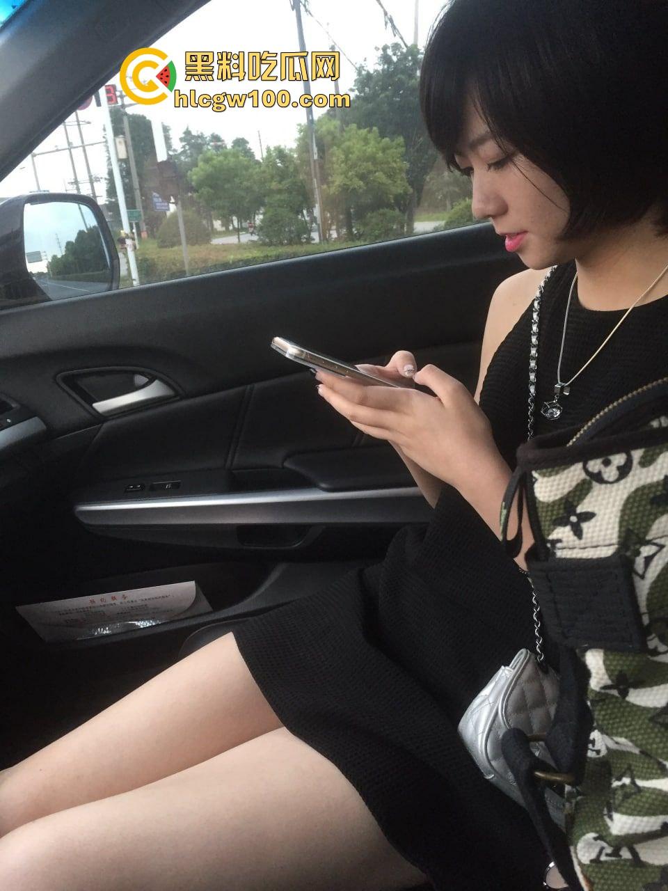 黑料吃瓜严选极品情侣自拍，真实做爱第一视角，反差妹沉浸式后入啪啪让人撸飞裤衩，绿帽大佬投稿的诚意满满！-11