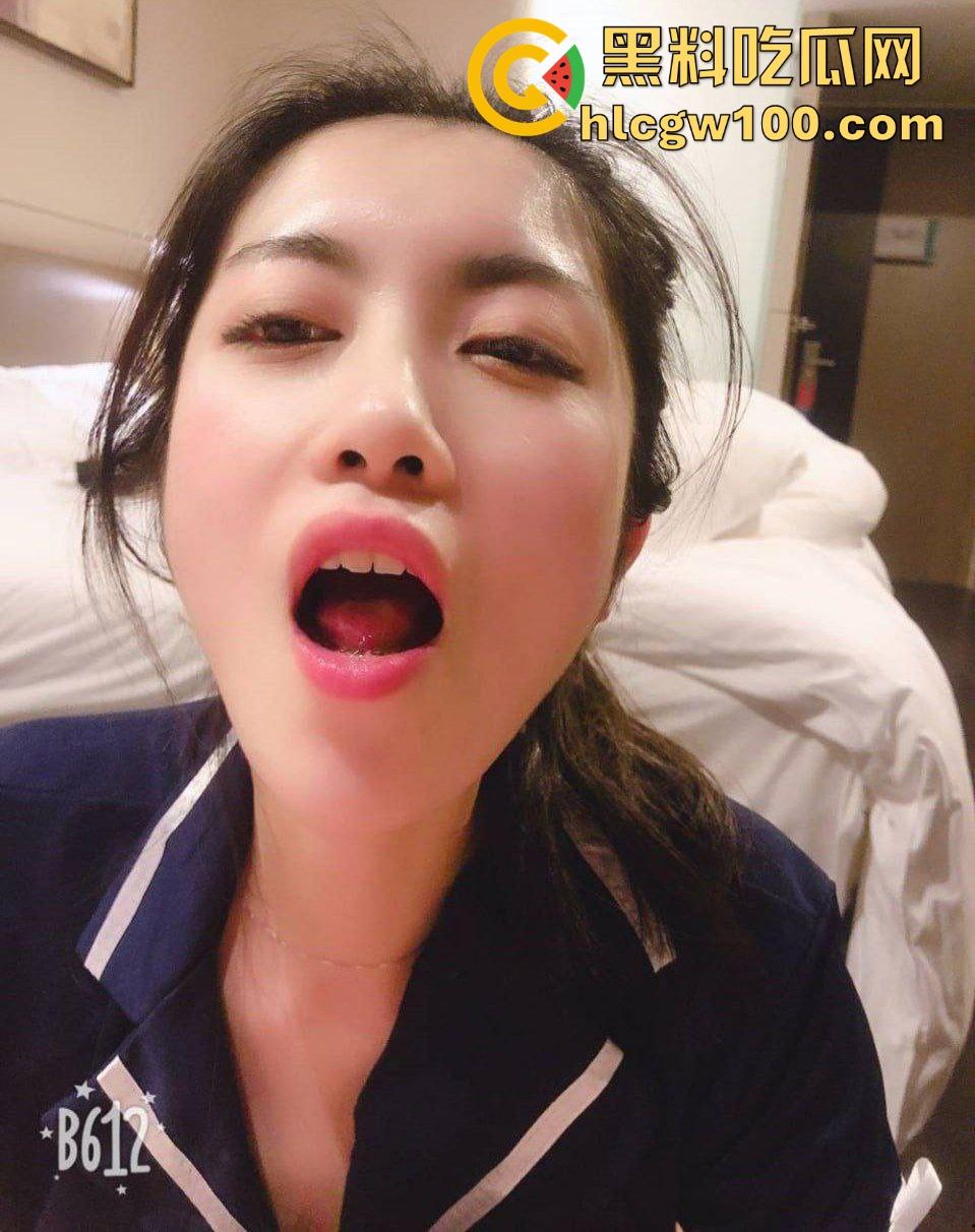 黑料吃瓜严选极品情侣自拍，真实做爱第一视角，反差妹沉浸式后入啪啪让人撸飞裤衩，绿帽大佬投稿的诚意满满！-14