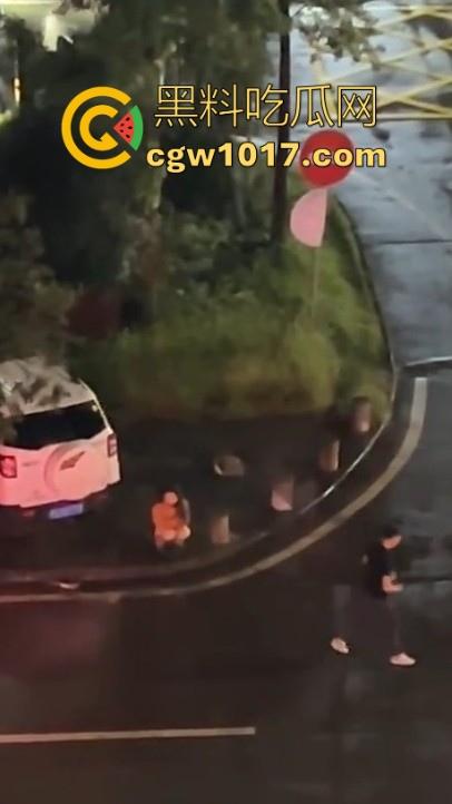 舔狗的终极下场，辛辛苦苦得到的女神一不开心就狂删自己耳光，只求女神能原谅，不是用得着这么卑微嘛！-3