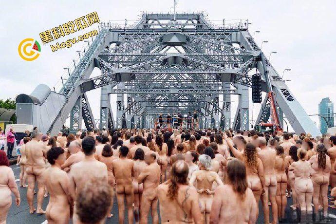 澳大利亚炸裂事件！5000多名全裸男女裸体出行布里斯班故事桥 摆各种姿势 其中一名孕妇自慰自拍泄密 独家流出！-8